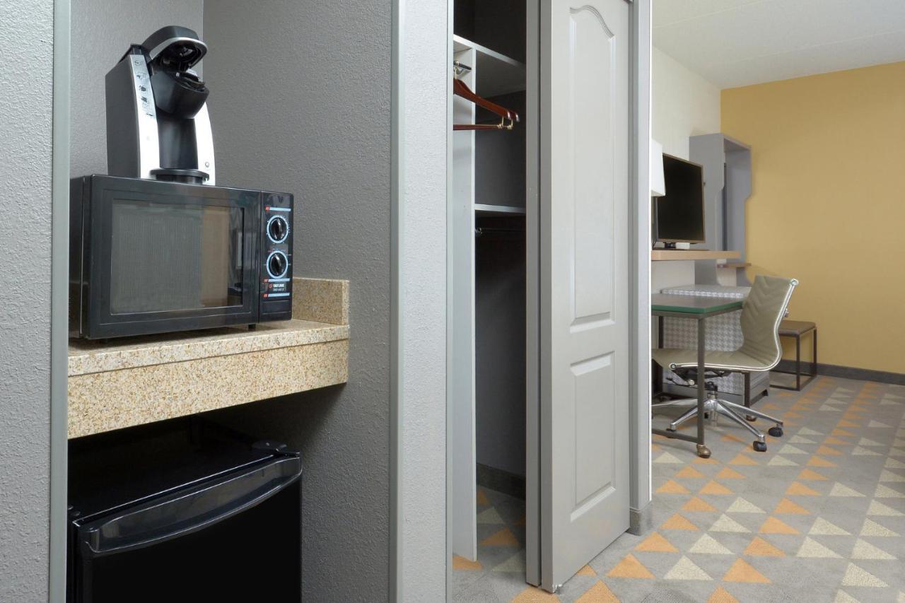 Holiday Inn Raleigh Durham Airport By Ihg Morrisville Exteriör bild